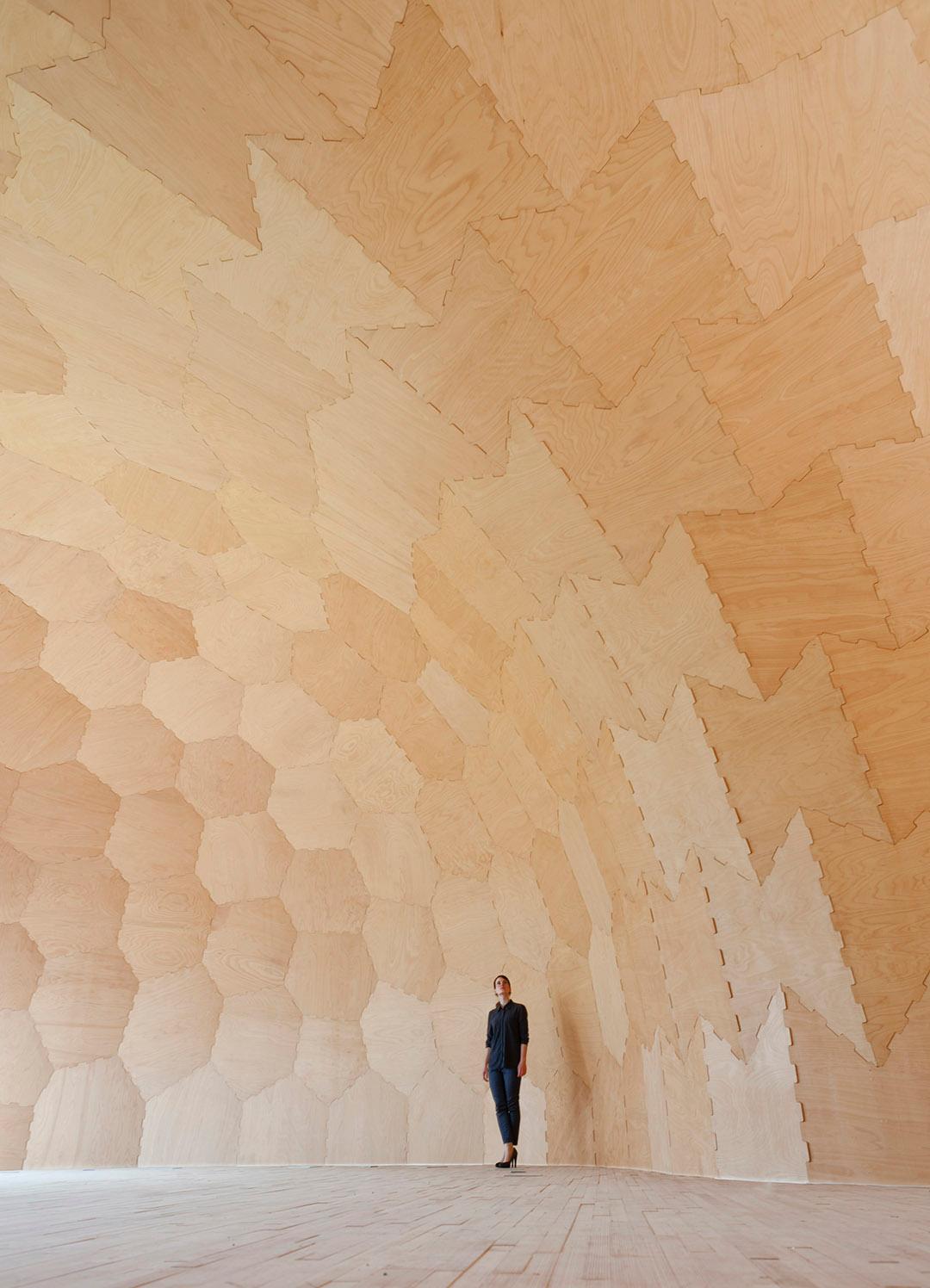 國(guó)外裝配的輕型木殼展覽館展廳設(shè)計(jì)圖1