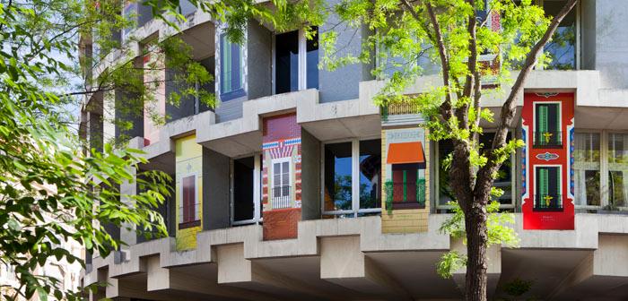 西班牙在窗戶展覽布置設(shè)計(jì)上的特點(diǎn)2 西班牙在窗戶展覽布置設(shè)計(jì)上的特點(diǎn)2