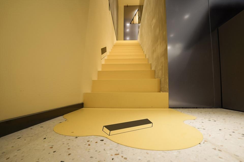 商業(yè)空間展廳設(shè)計概念描述3  商業(yè)空間展廳設(shè)計概念描述3