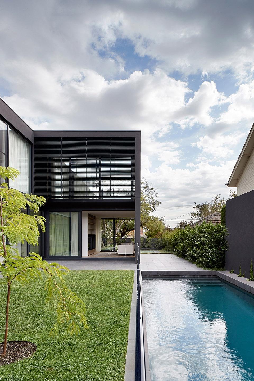 展廳設(shè)計施工委托合同1 展廳設(shè)計施工委托合同1