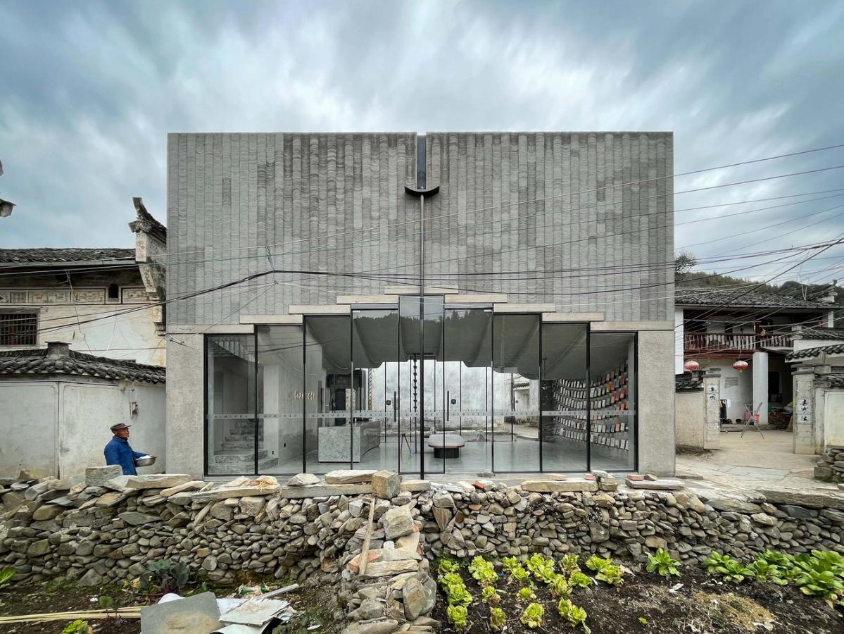 %E5%8E%9F%E5%9D%80%E5%A4%8D%E5%BB%BA%E5%90%8E%E7%9A%84%E6%96%B0%E4%B9%A6%E5%BA%97_%C2%A9%E6%9D%A5%E5%BB%BA%E7%AD%91.jpg %E5%8E%9F%E5%9D%80%E5%A4%8D%E5%BB%BA%E5%90%8E%E7%9A%84%E6%96%B0%E4%B9%A6%E5%BA%97_%C2%A9%E6%9D%A5%E5%BB%BA%E7%AD%91.jpg